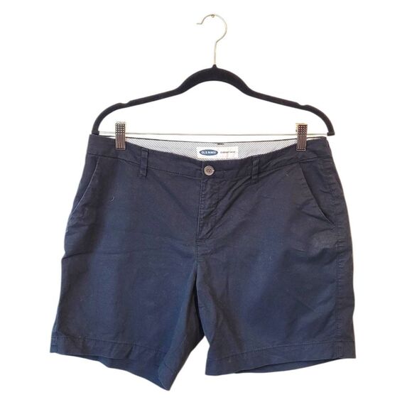 Old Navy Pants - Old Navy Black Everyday Short Women's Size 10